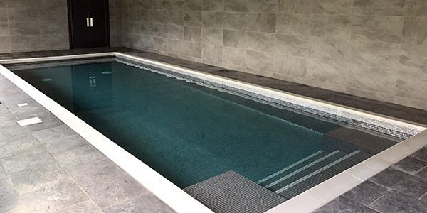 Renovating a tired panelled liner swimming pool by UKSP