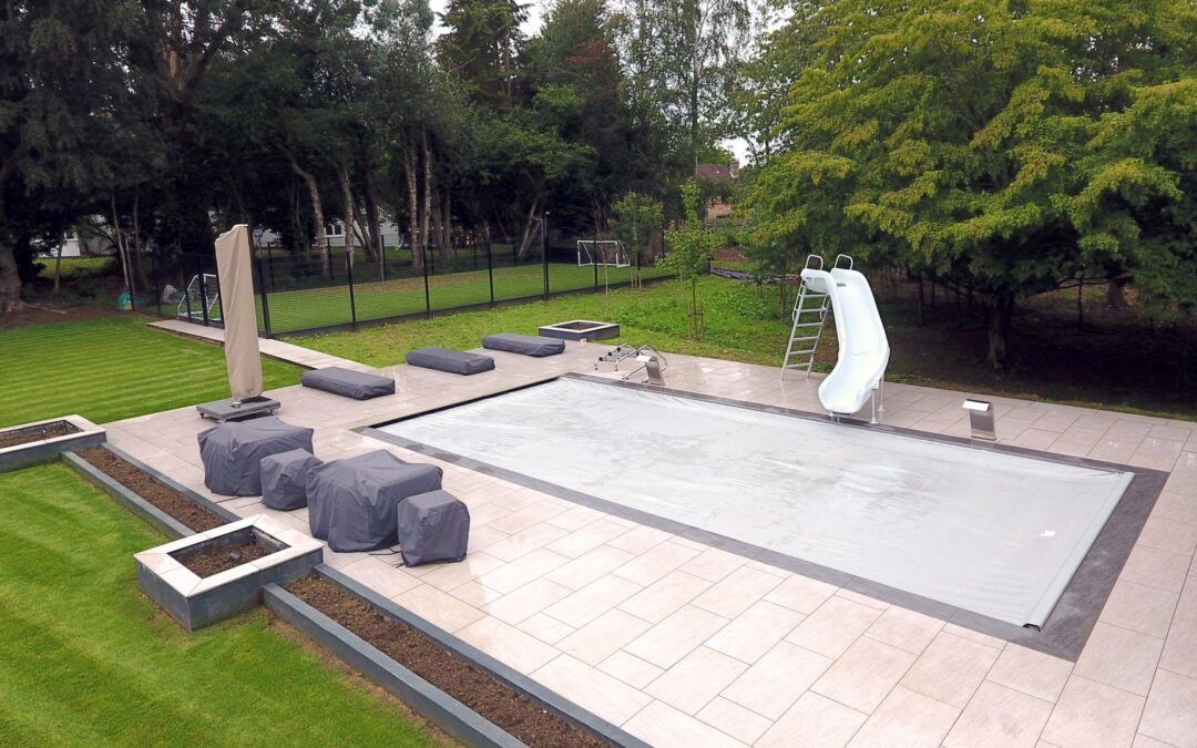 Transform your pool with an automatic safety cover!