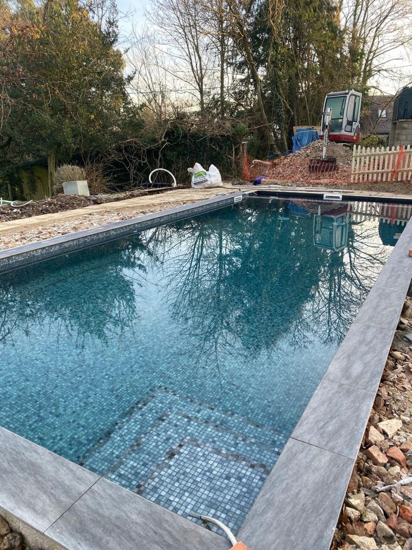 The team of UKSP was also creating a cohesive and inviting outdoor living space