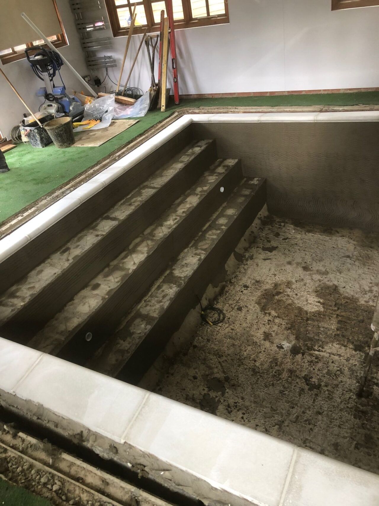 Constructing a new reinforced concrete pool