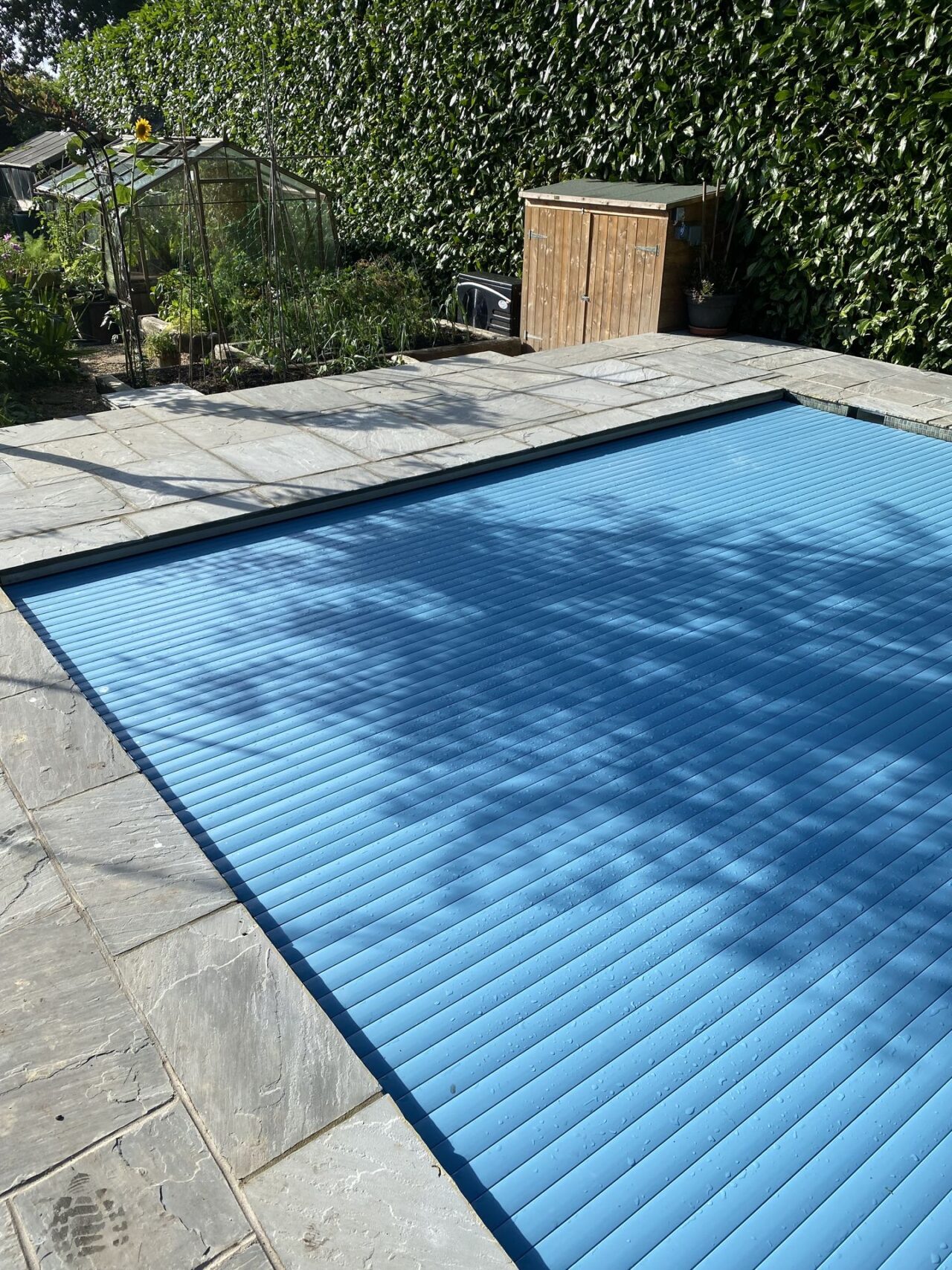 UK Swimming Pools – Contemporary Rectangular Pool with Mosaic Finish and Summerhouse 12