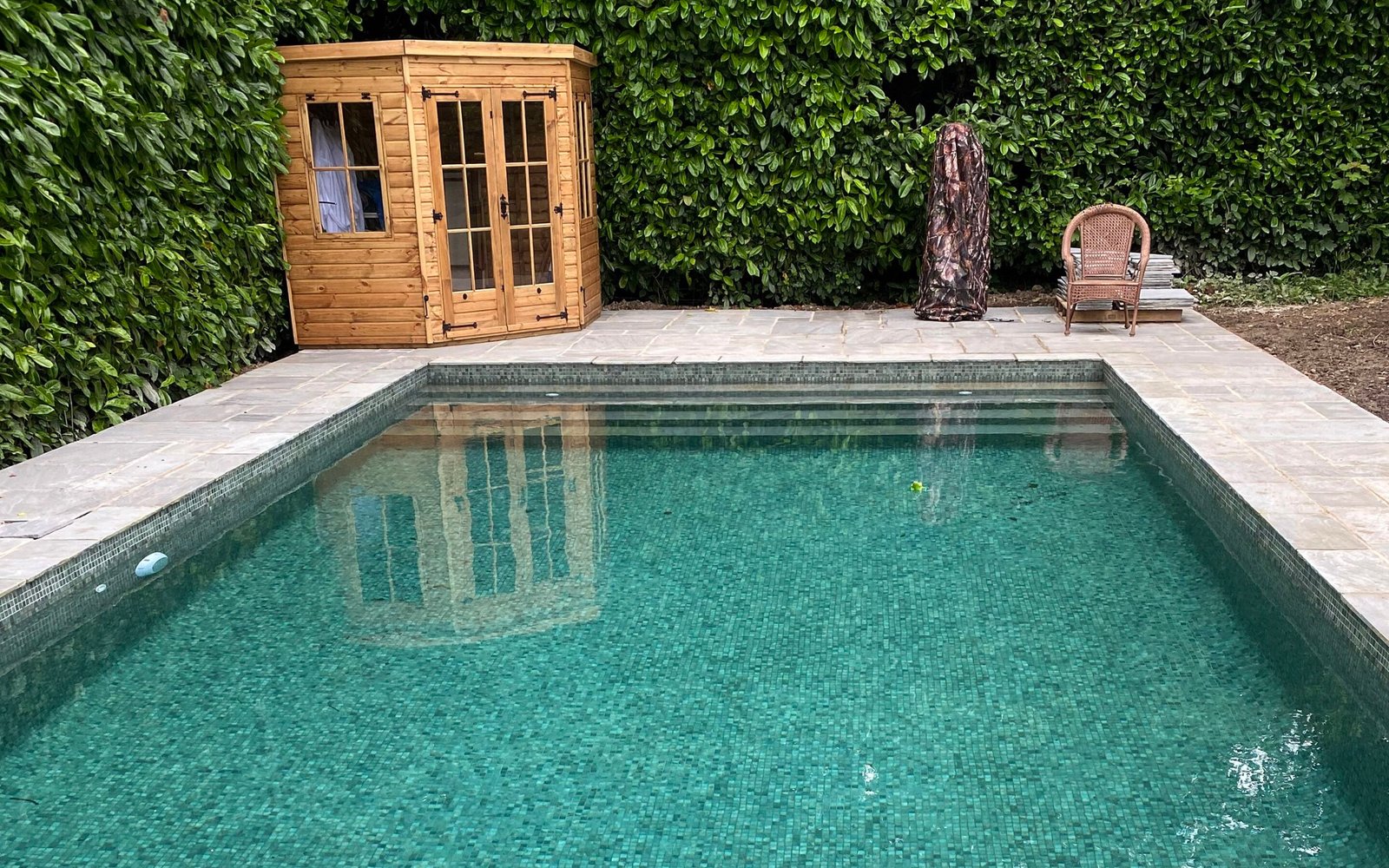 Bespoke Indoor & Outdoor Swimming Pools in Esher - Luxury Swimming ...