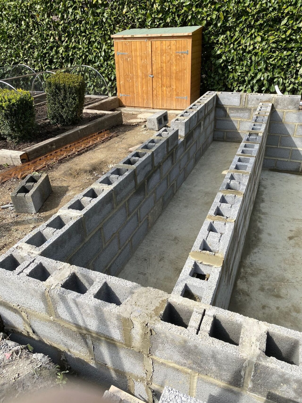 UK Swimming Pools – Contemporary Rectangular Pool with Mosaic Finish and Summerhouse 29
